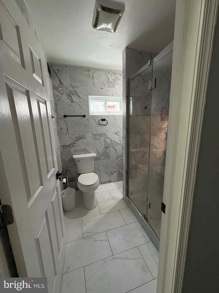 3070 Braddock St Property Photo 11