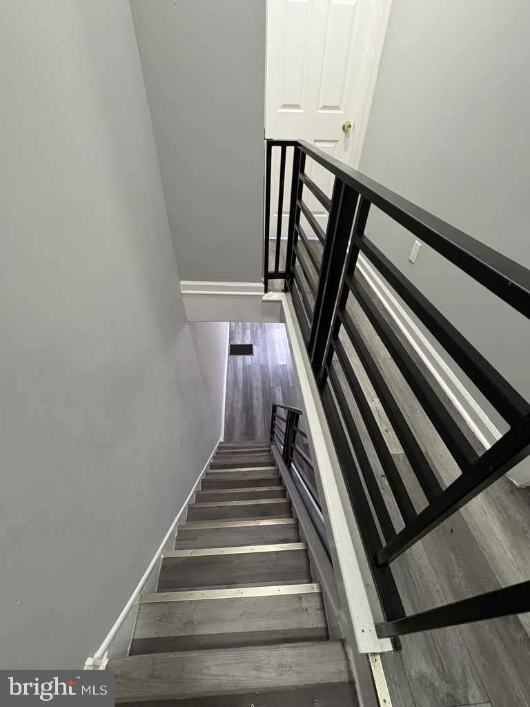 3070 Braddock St Property Photo 14