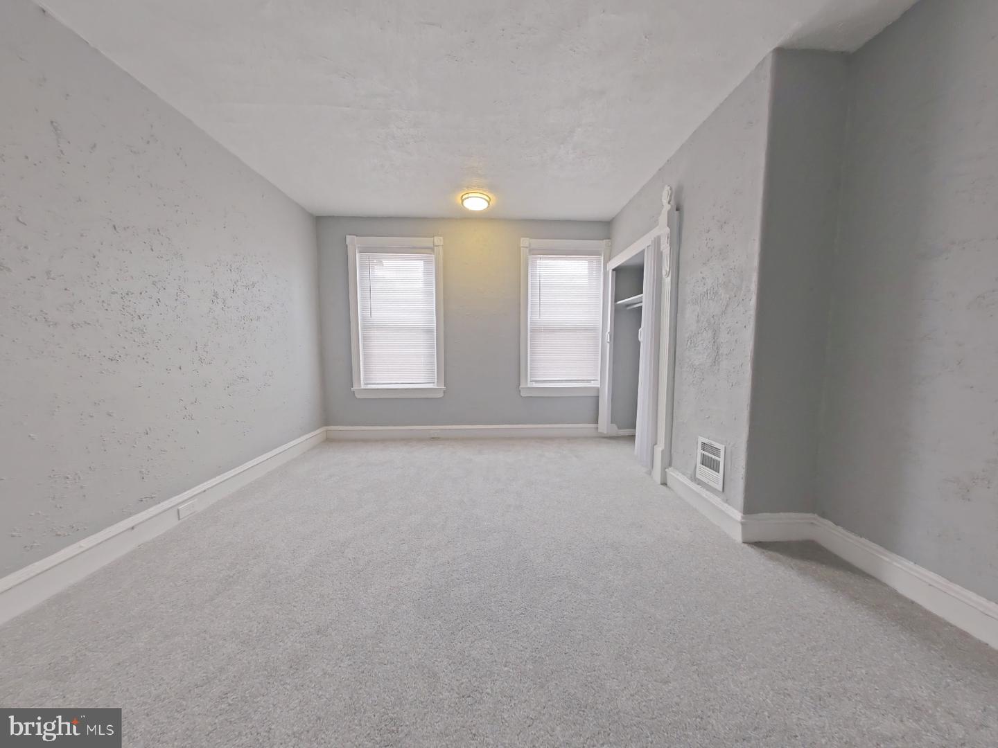 1851 N Lecount St Property Photo 16