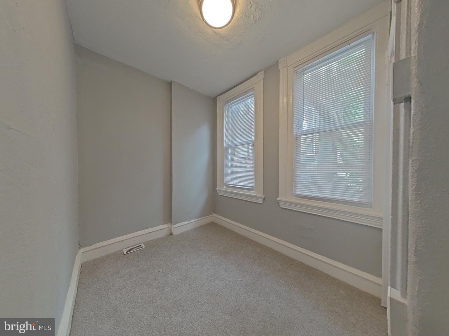 1851 N Lecount St Property Photo 21