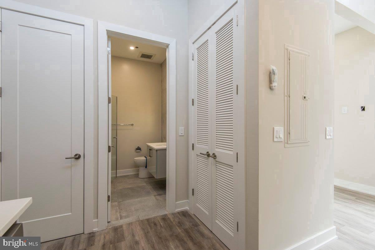 802 Sansom St #401 Property Photo 7