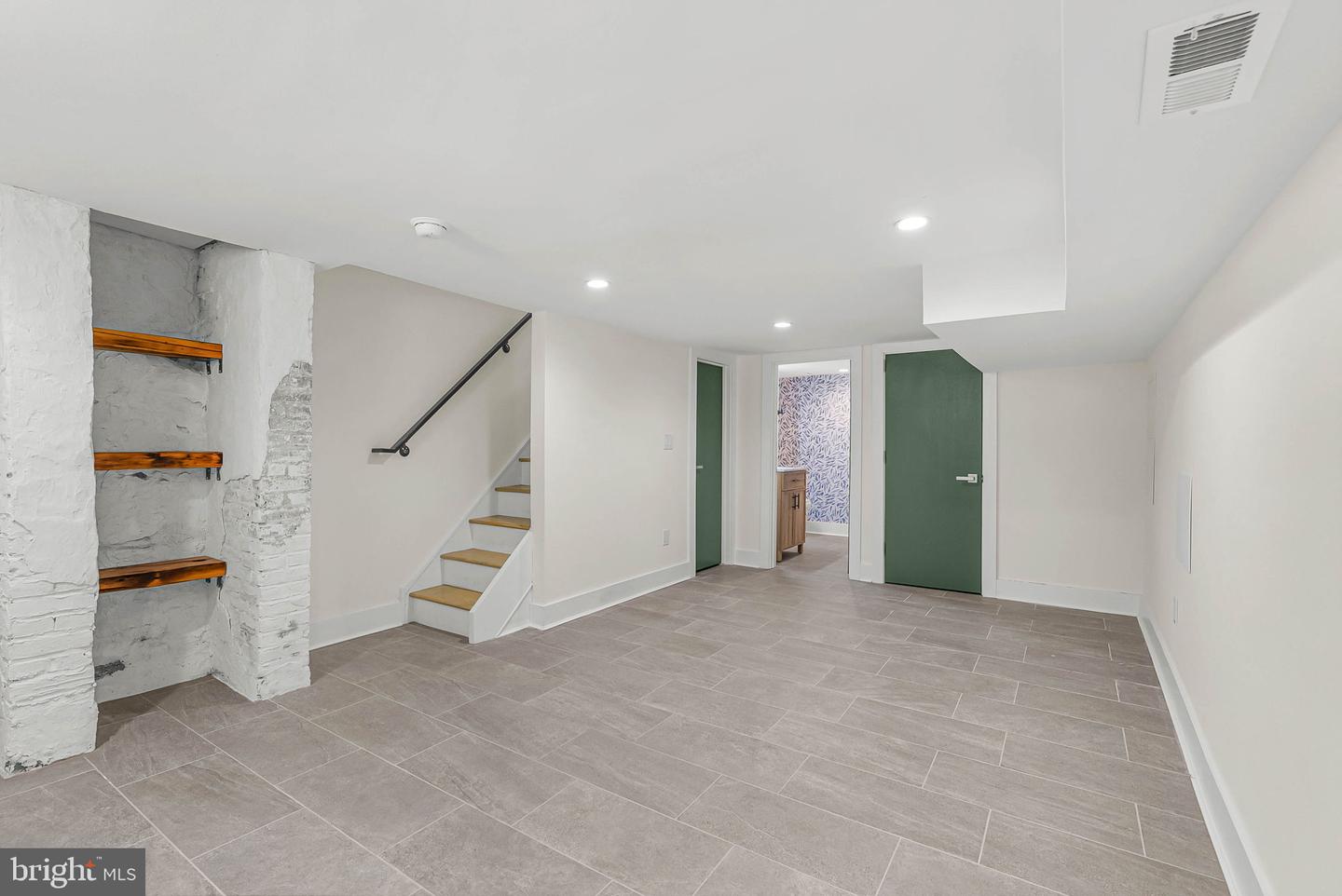 2211 E Gordon St Property Photo 16