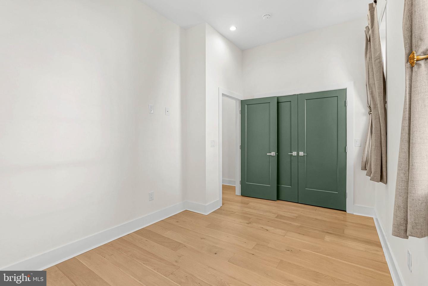 2211 E Gordon St Property Photo 20