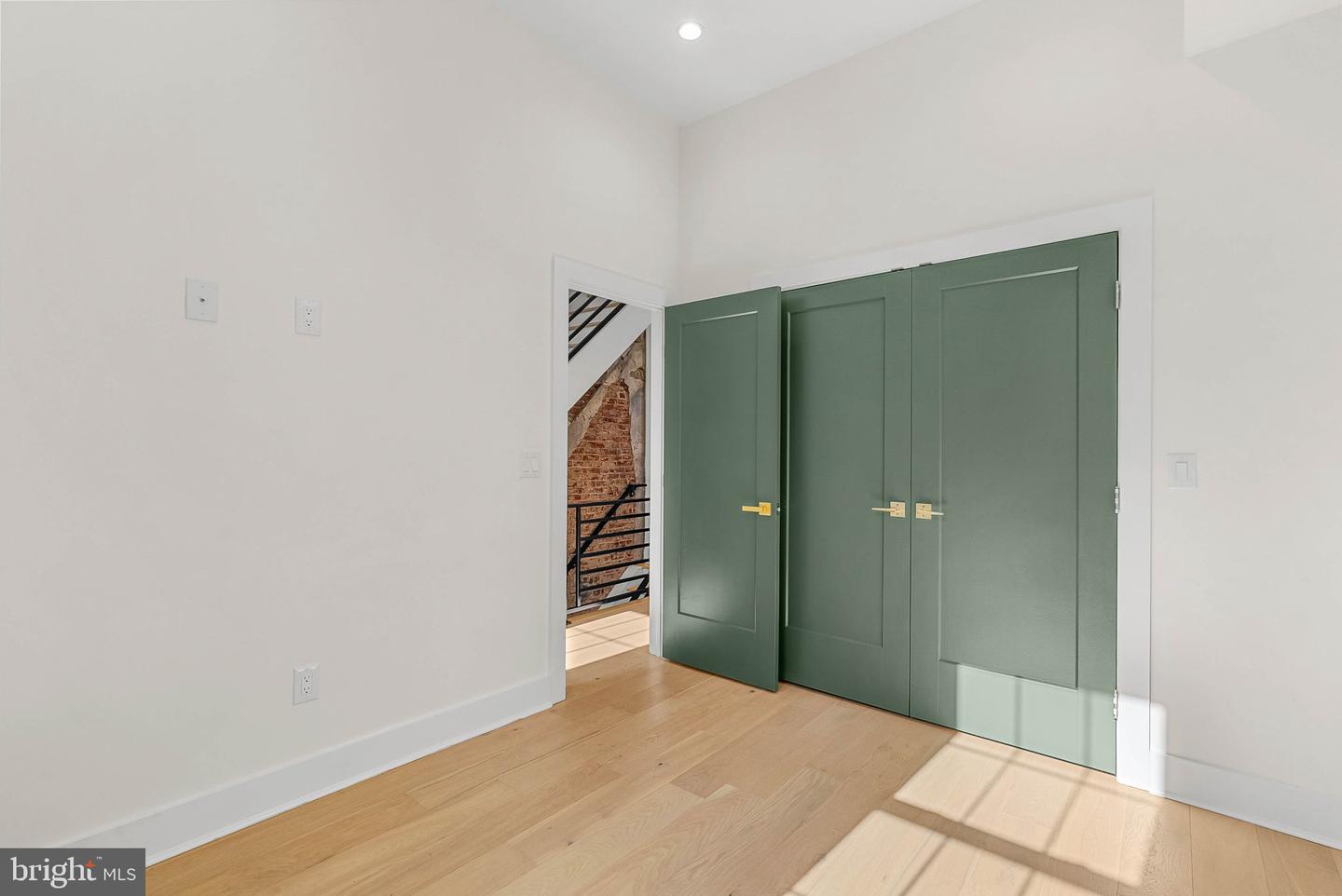 2211 E Gordon St Property Photo 22