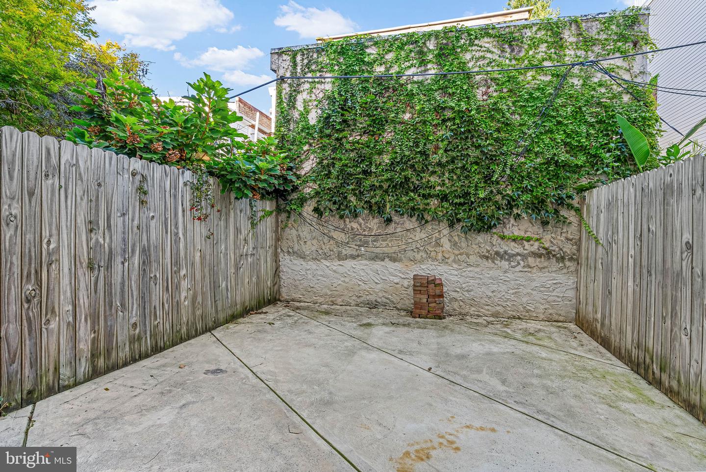 2211 E Gordon St Property Photo 33