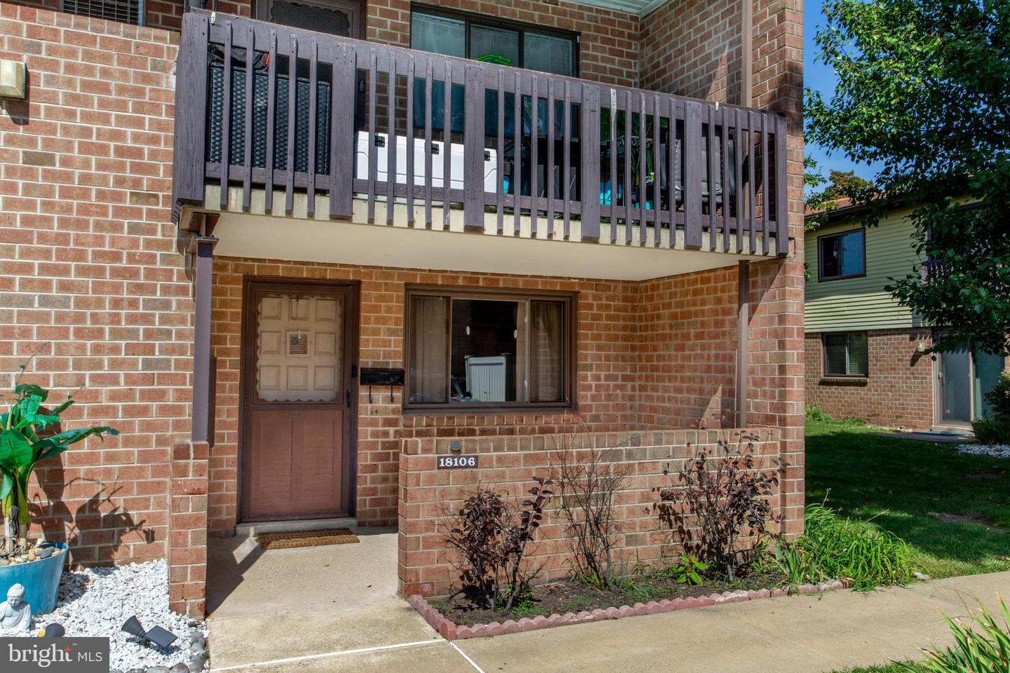 18106 Delaire Landing Rd #106 Property Photo 7