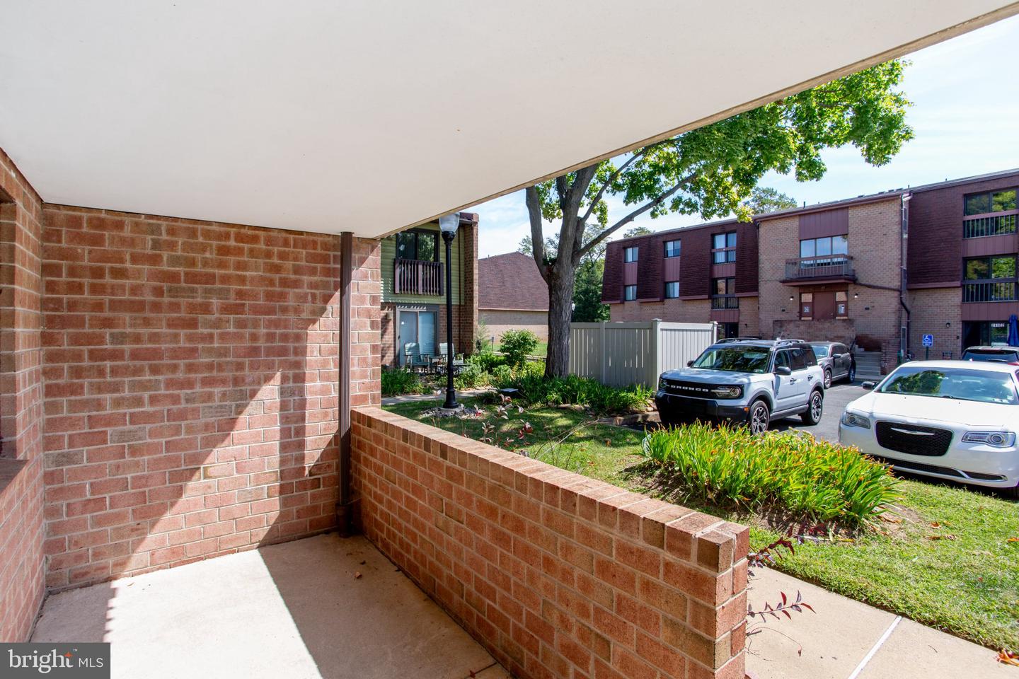 18106 Delaire Landing Rd #106 Property Photo 10