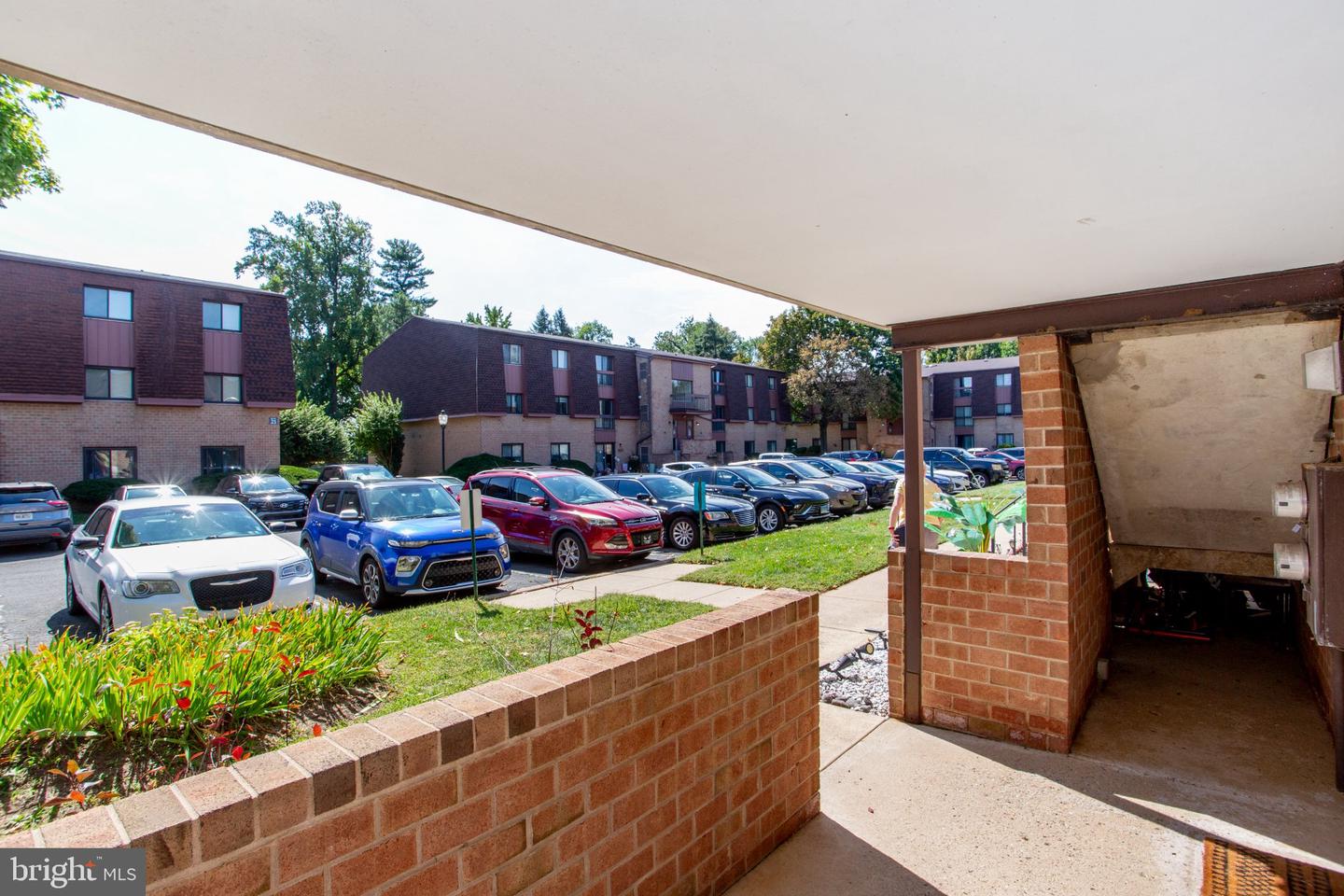 18106 Delaire Landing Rd #106 Property Photo 11