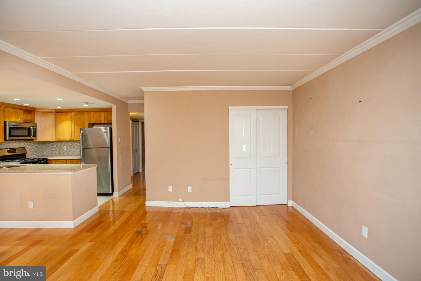 18106 Delaire Landing Rd #106 Property Photo 19