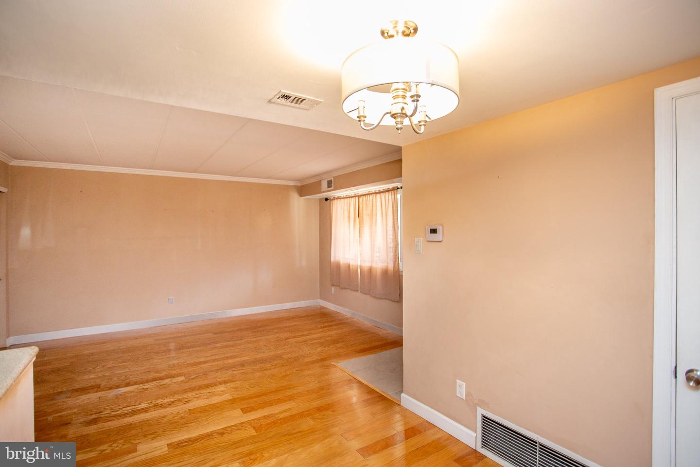18106 Delaire Landing Rd #106 Property Photo 24