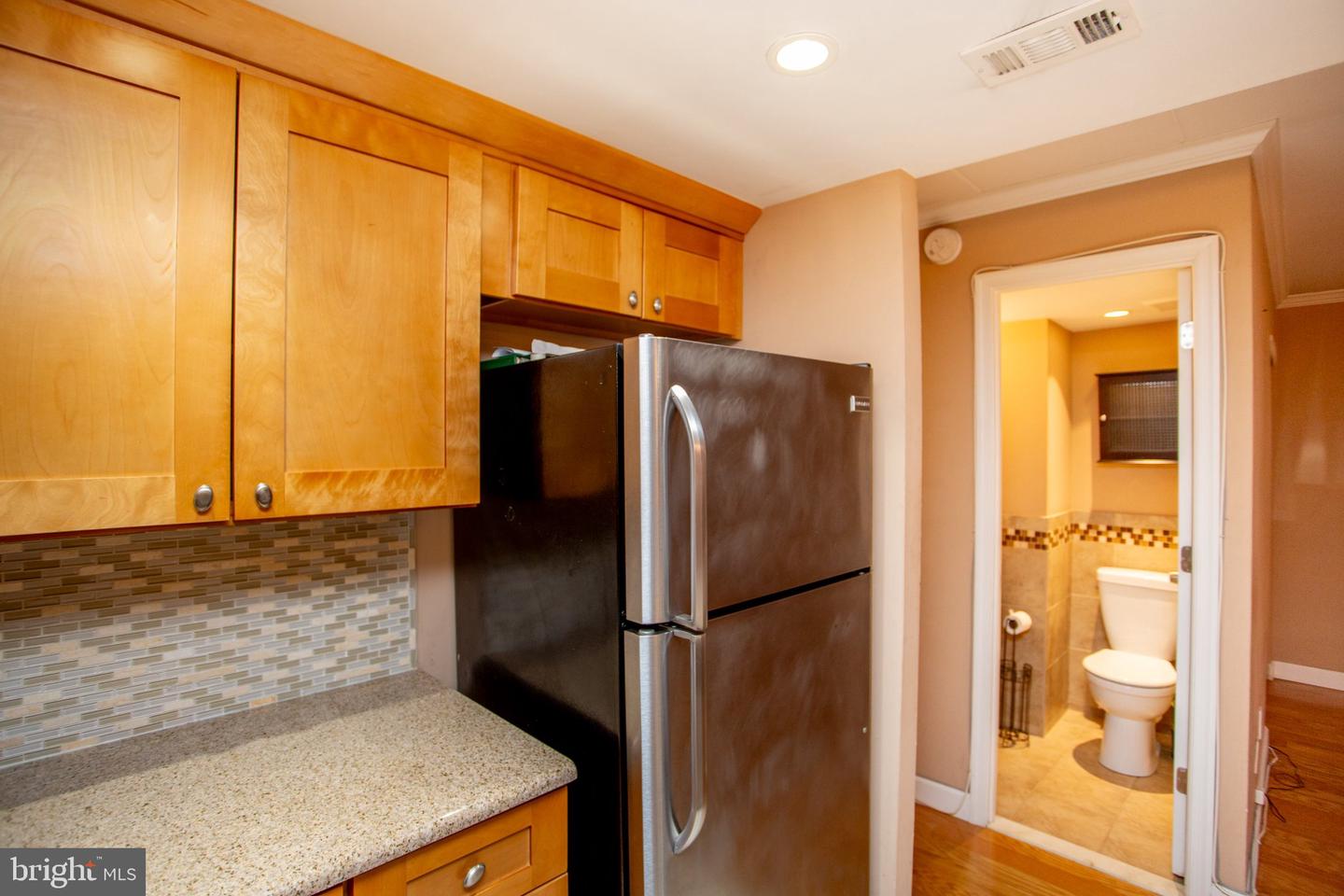 18106 Delaire Landing Rd #106 Property Photo 33