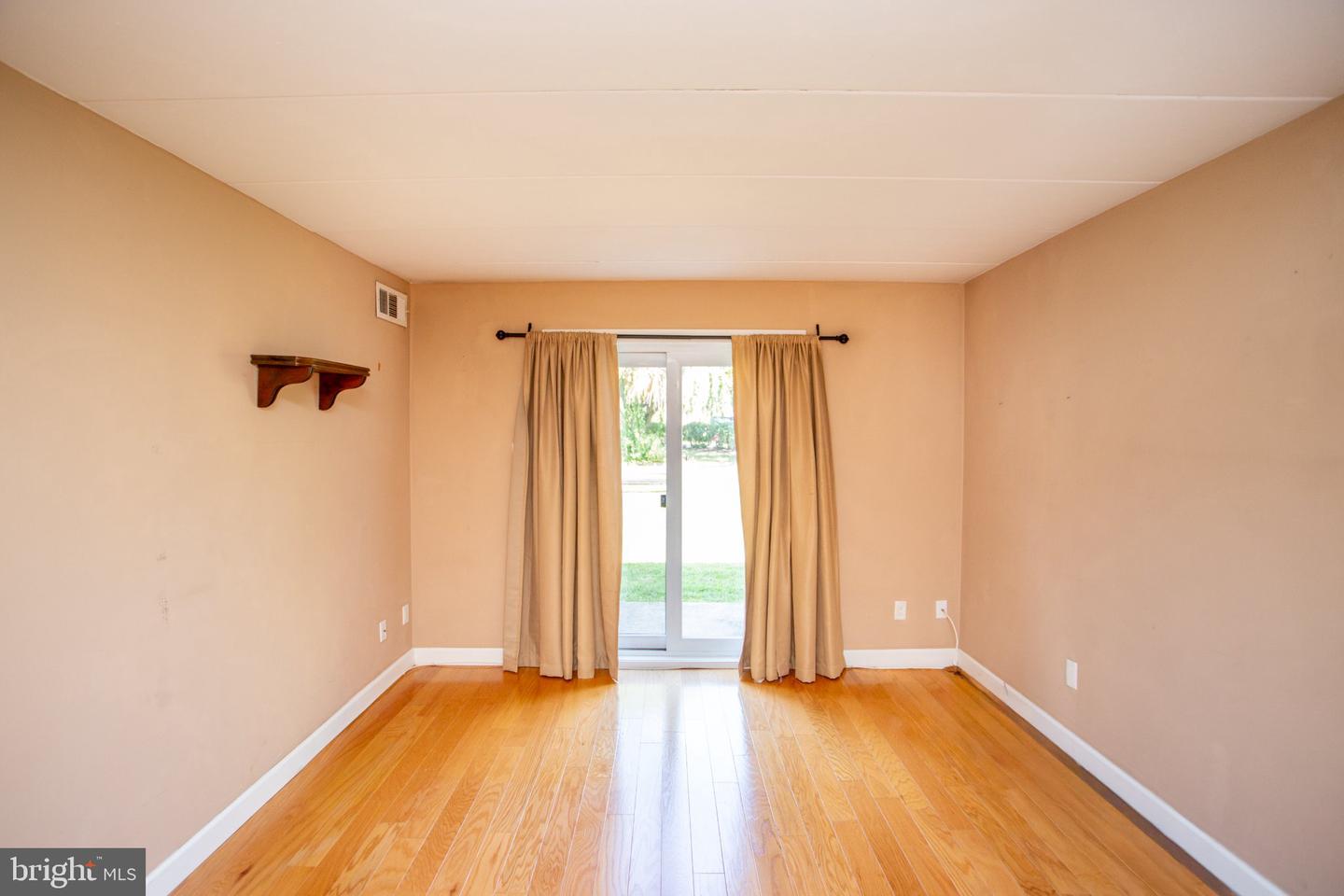 18106 Delaire Landing Rd #106 Property Photo 41