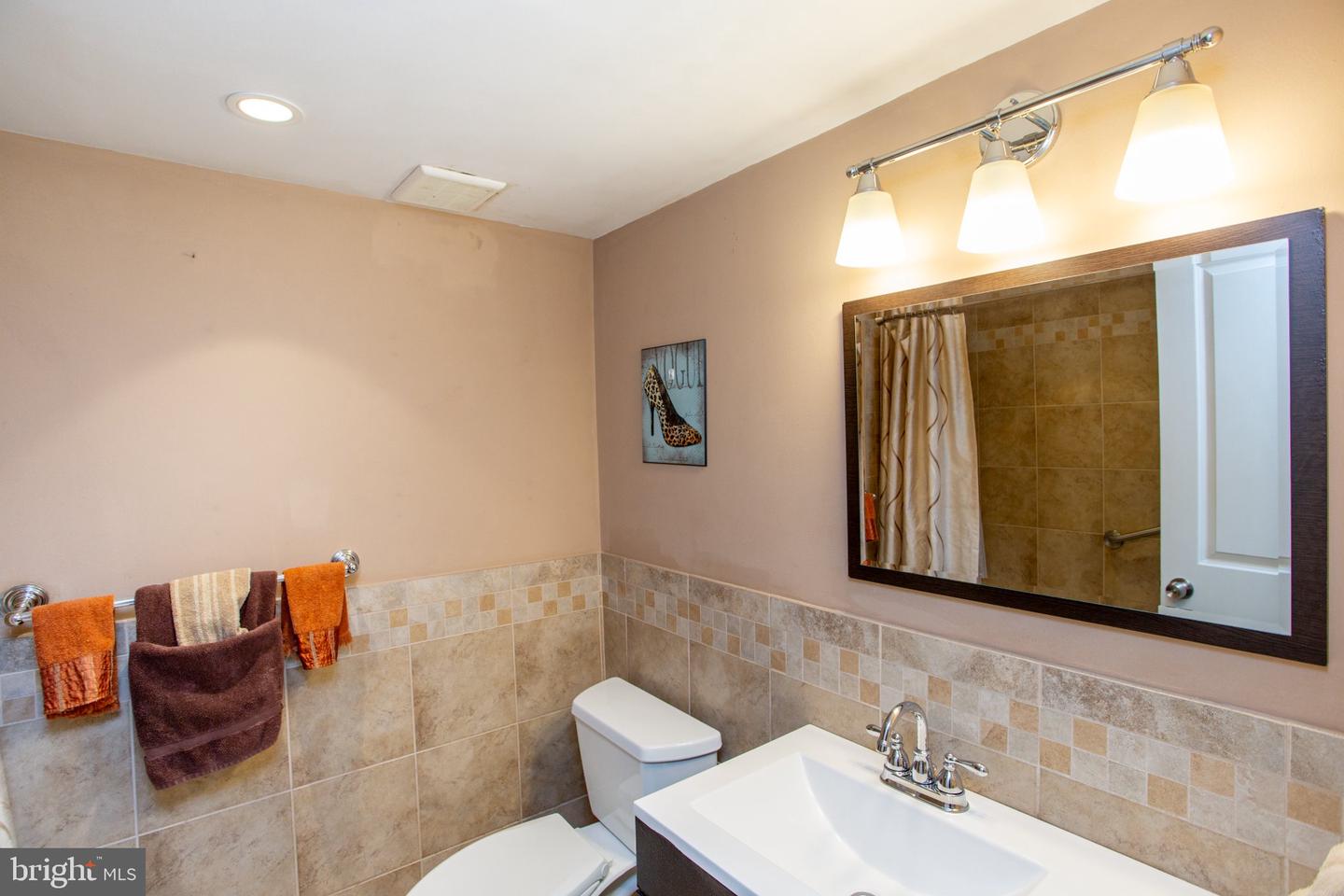 18106 Delaire Landing Rd #106 Property Photo 44