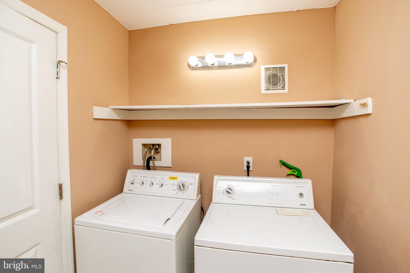 18106 Delaire Landing Rd #106 Property Photo 51