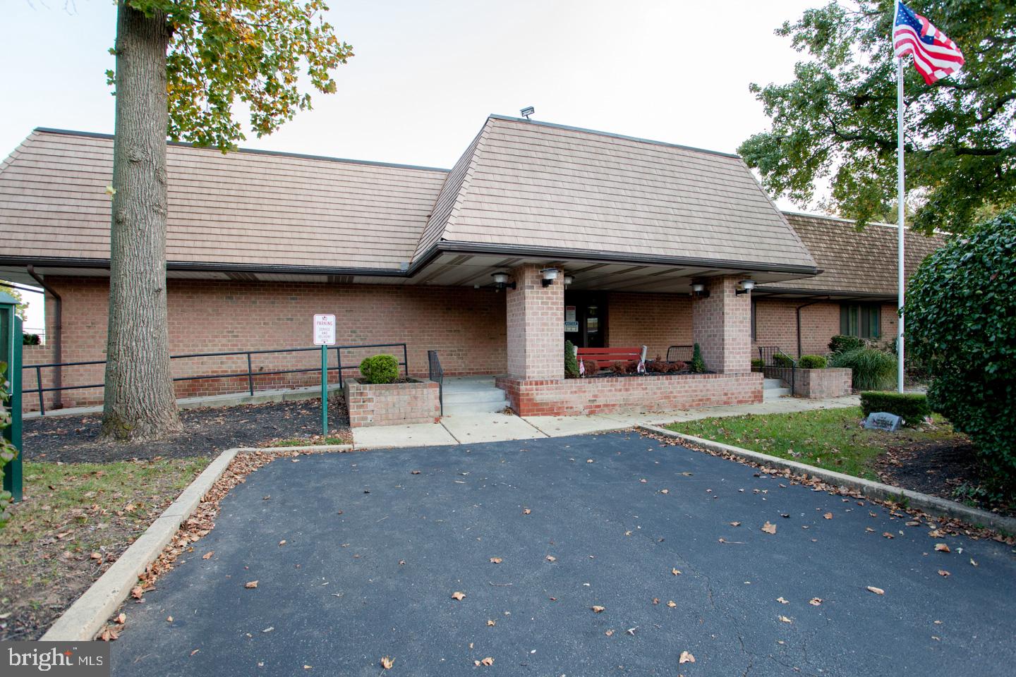 18106 Delaire Landing Rd #106 Property Photo 60