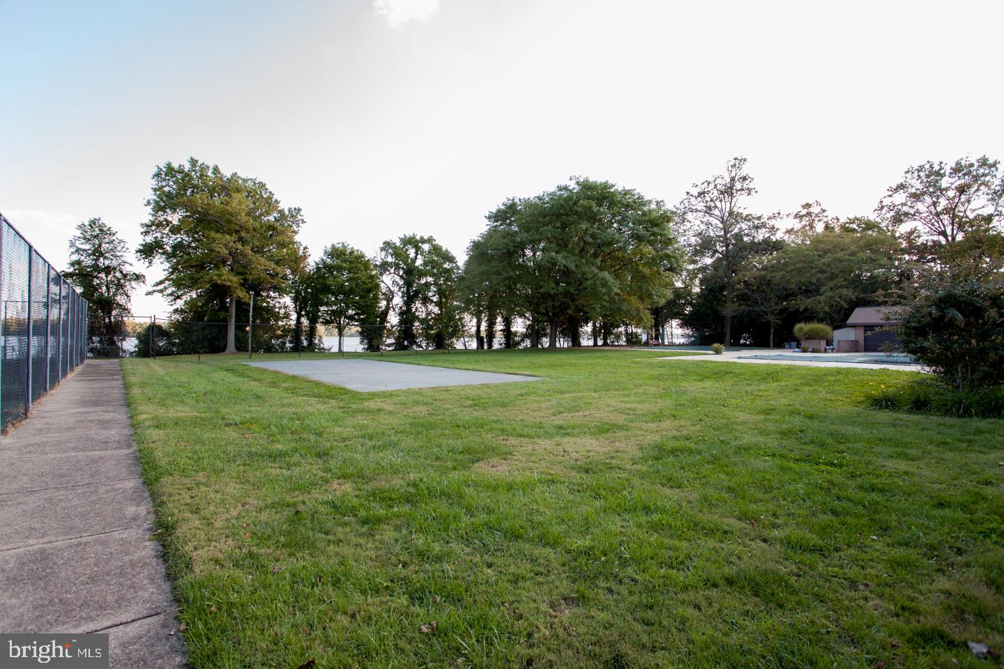 18106 Delaire Landing Rd #106 Property Photo 63