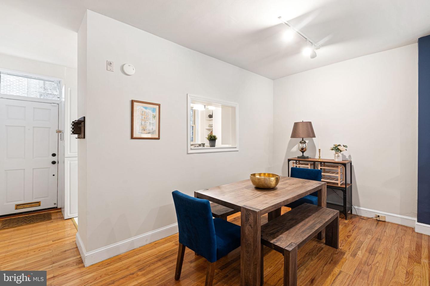 1841 Addison St Property Photo 5