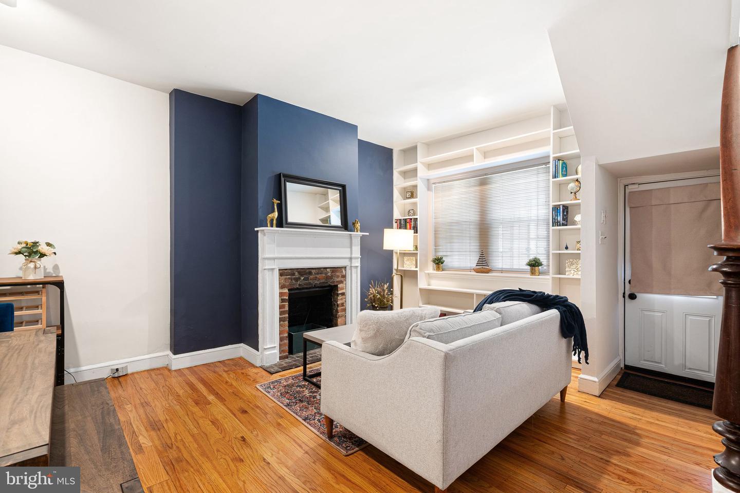 1841 Addison St Property Photo 12
