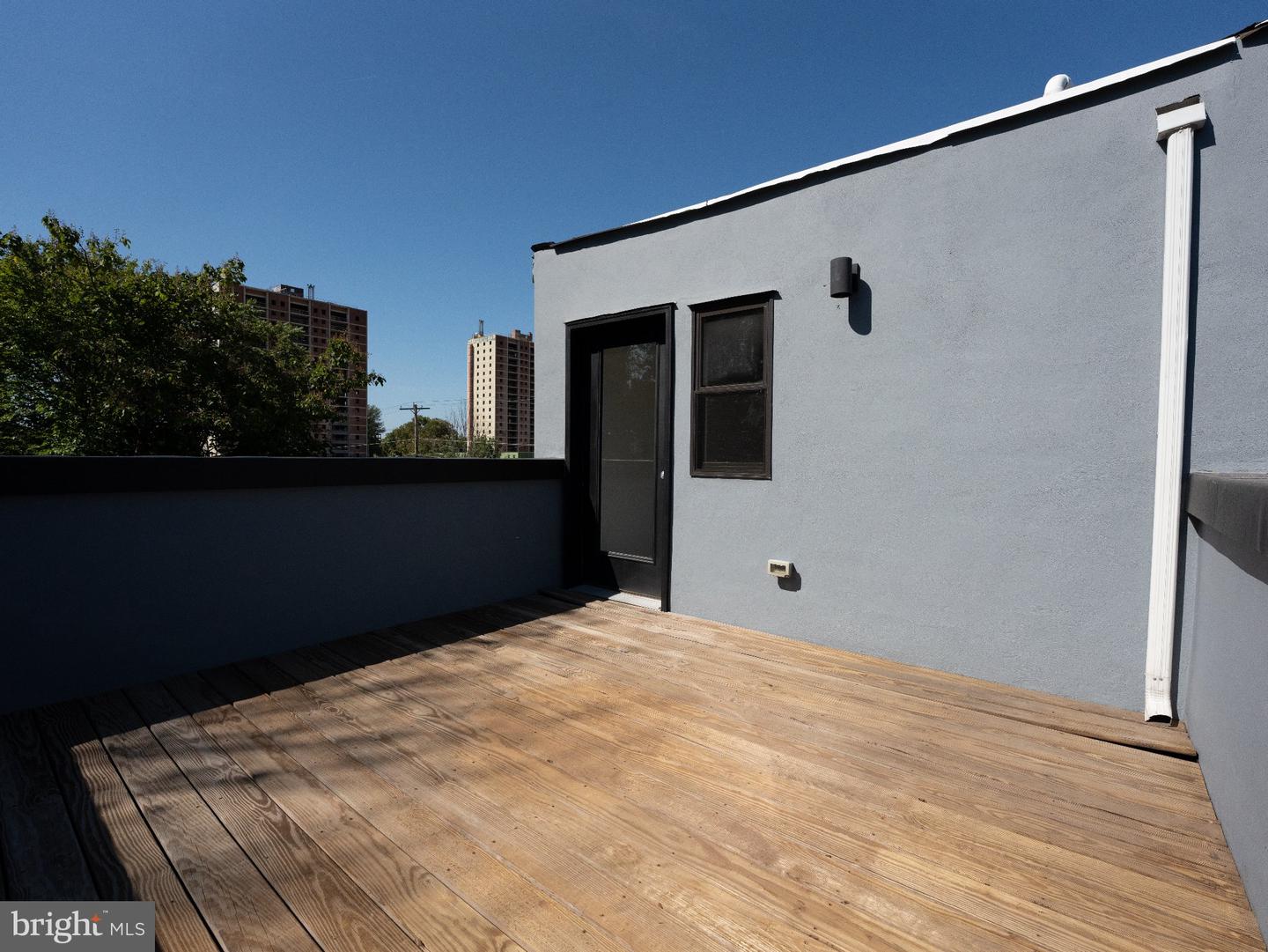 922 W York St Property Photo 31