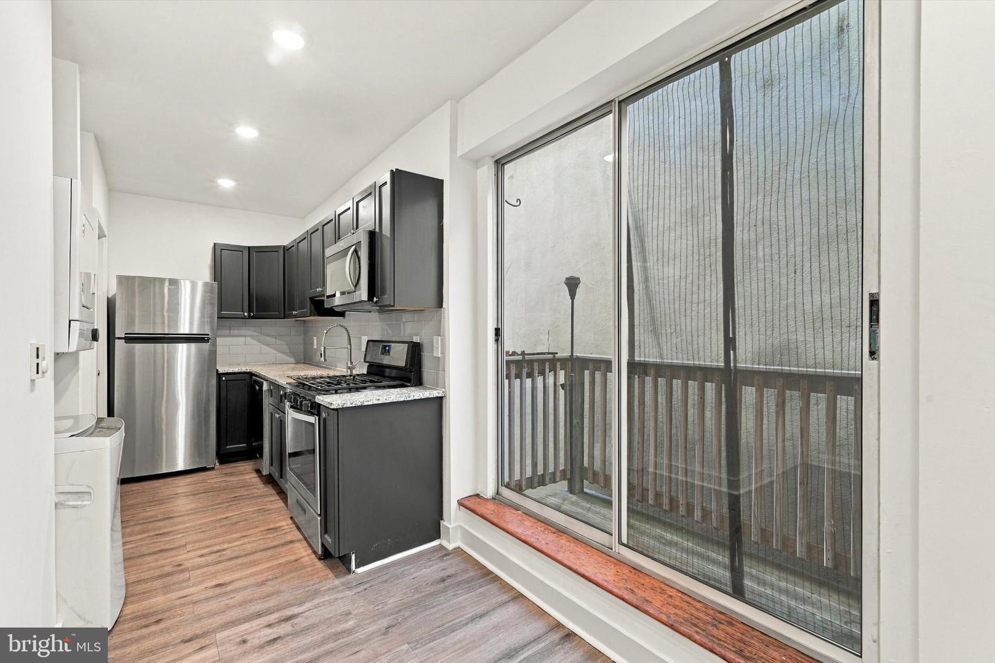 785 S 2ND ST #UNIT 2R Property Photo 1