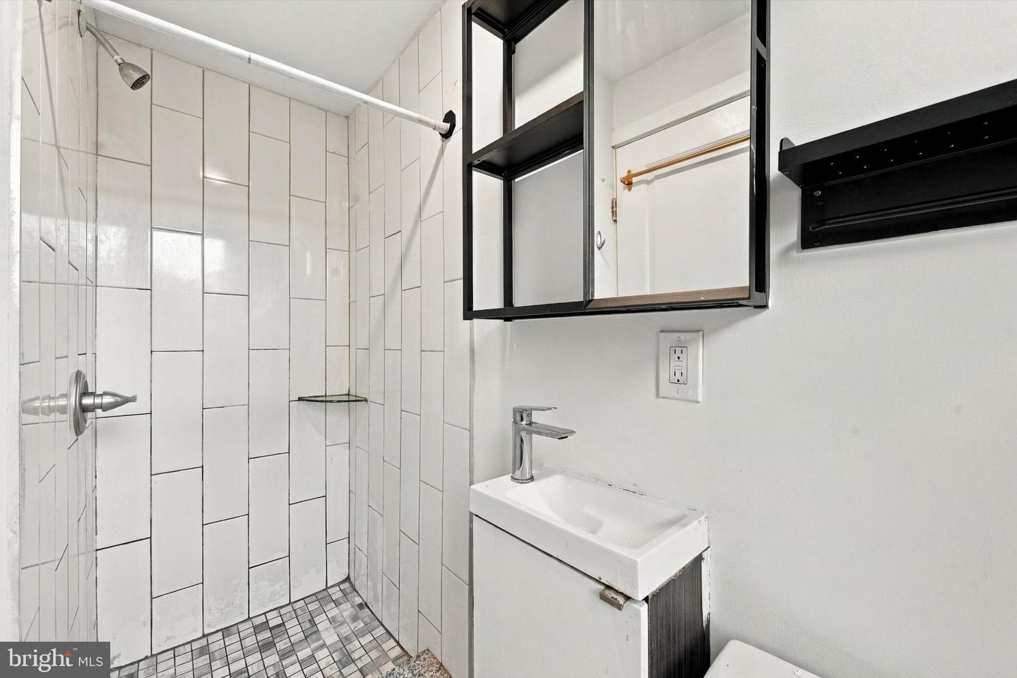 785 S 2nd St #unit 2r Property Photo 7