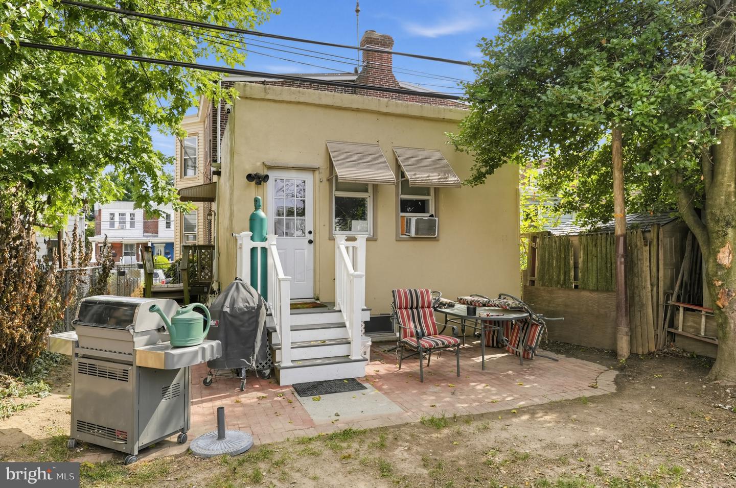 6610 Ditman St Property Photo 4