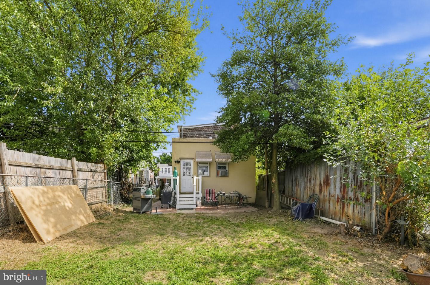 6610 Ditman St Property Photo 5