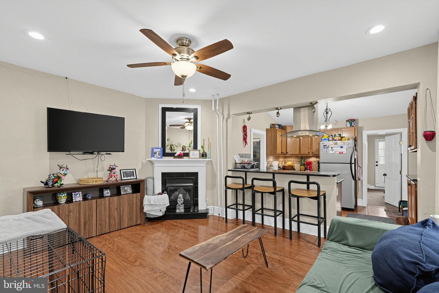 6610 Ditman St Property Photo 10
