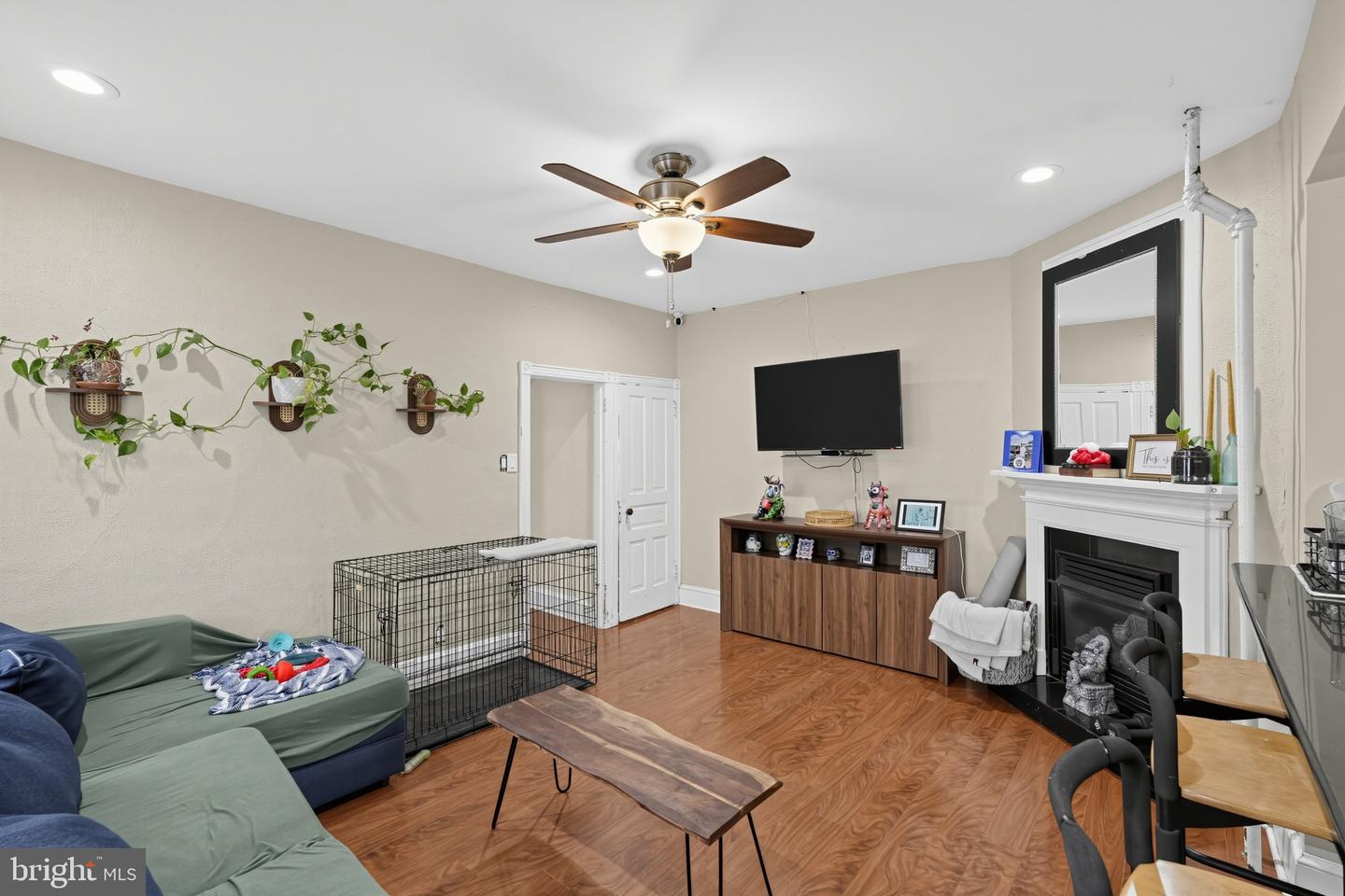 6610 Ditman St Property Photo 11