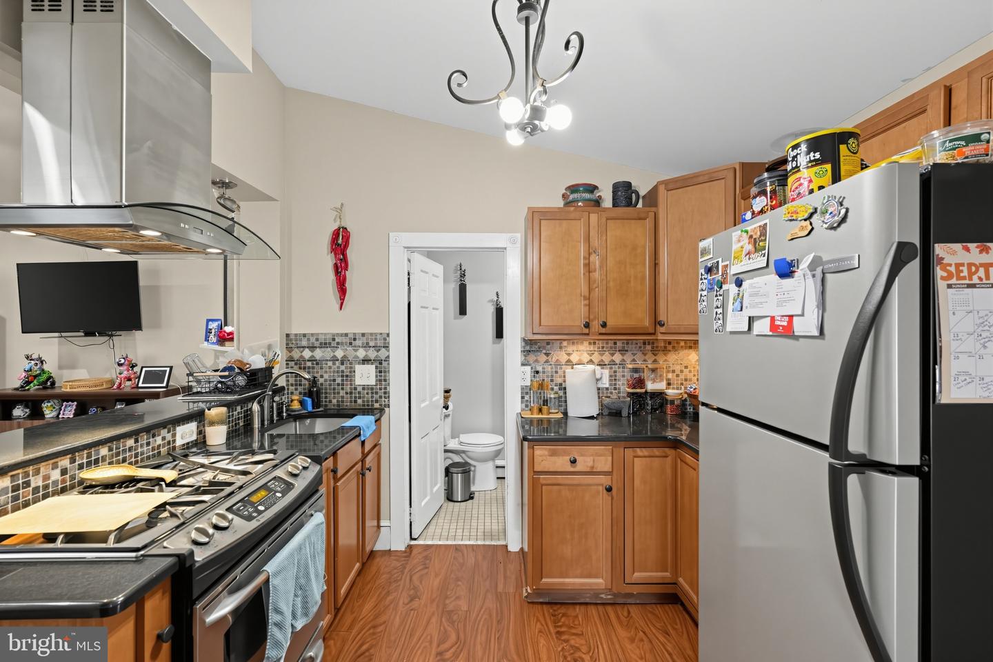 6610 Ditman St Property Photo 18