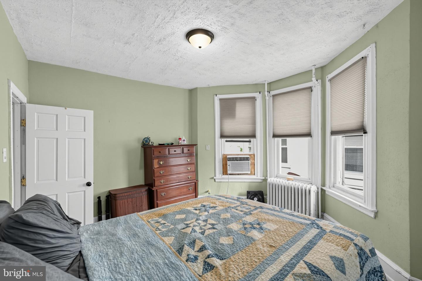 6610 Ditman St Property Photo 24