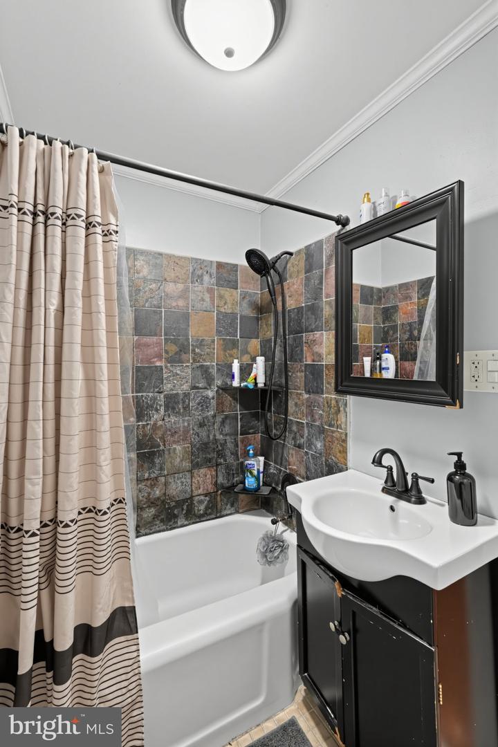 6610 Ditman St Property Photo 27