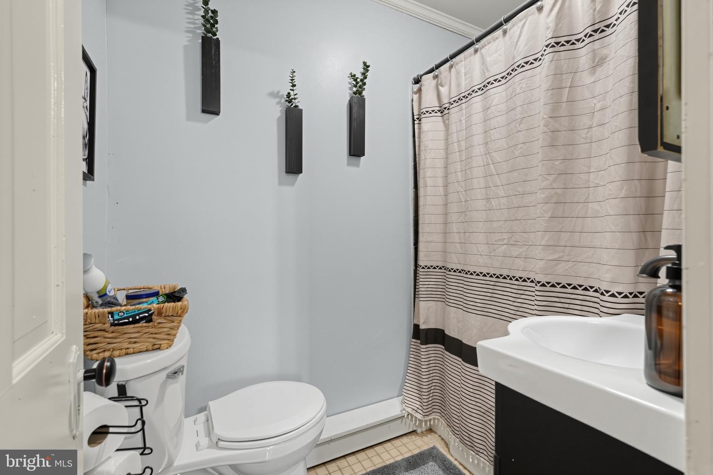 6610 Ditman St Property Photo 28