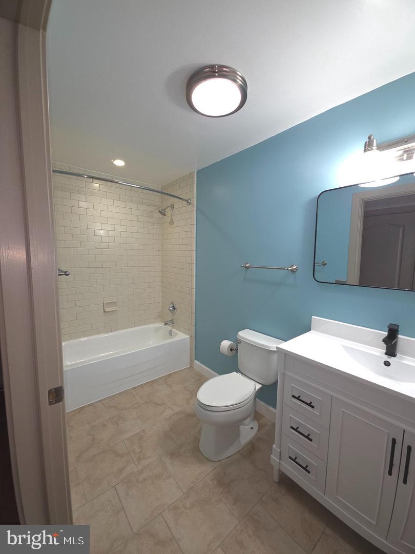 511-19 N Broad St N #1004 Property Photo 16
