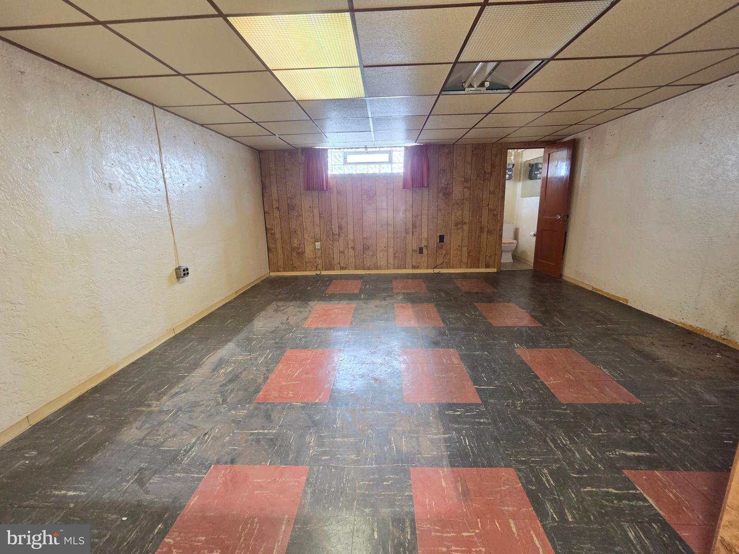 6106 Castor Ave Property Photo 36