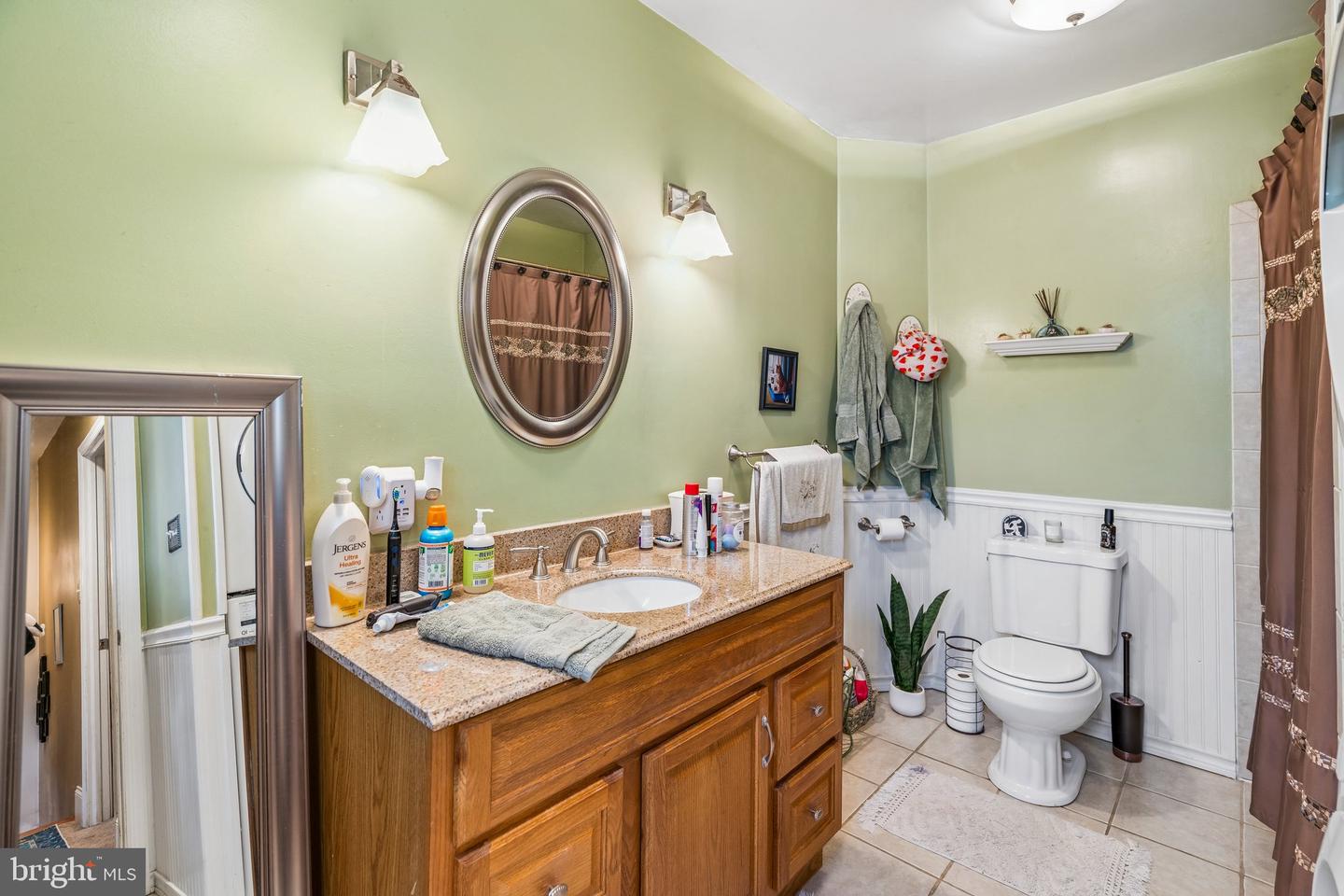419 E Flora St Property Photo 15