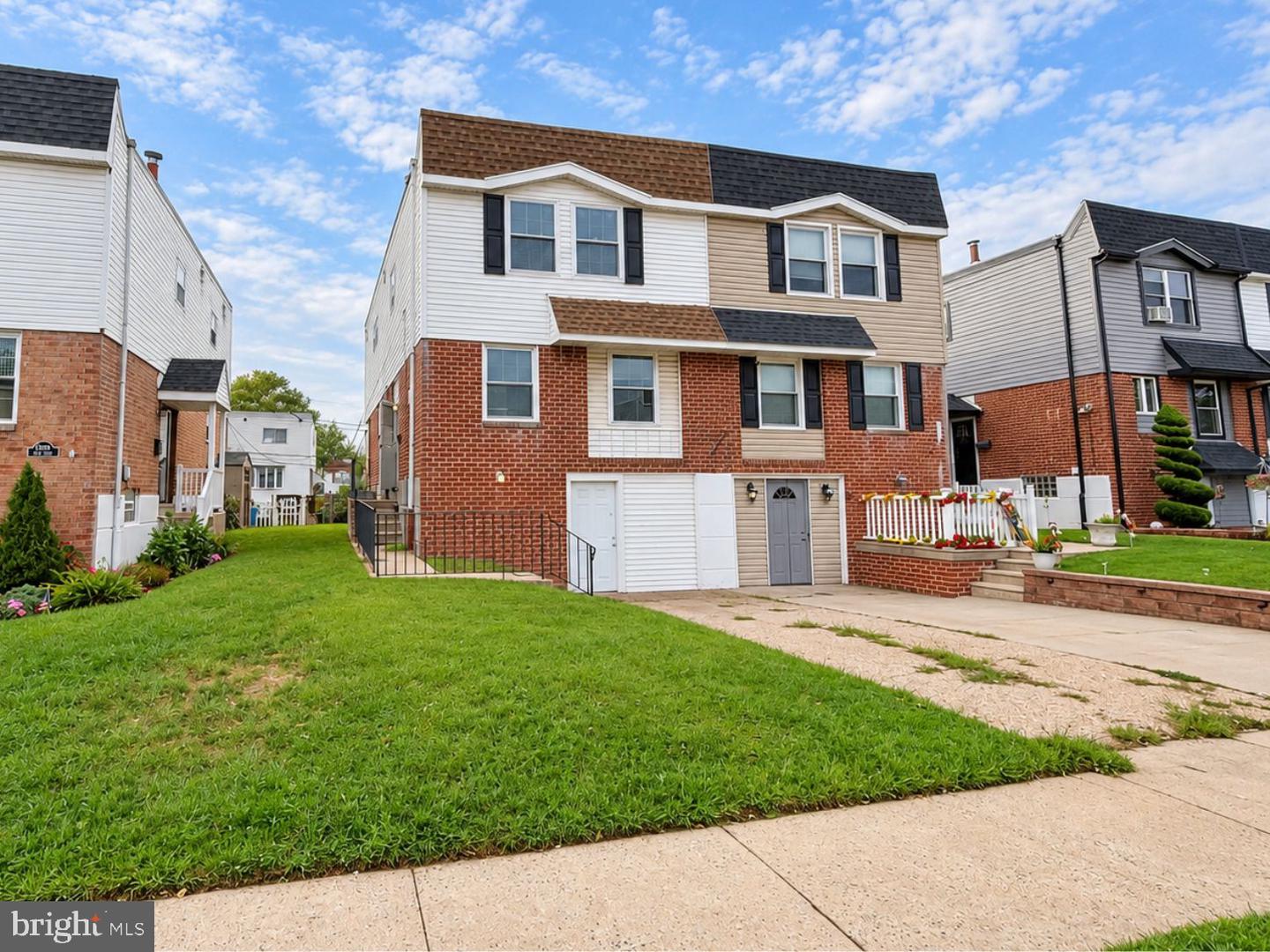 10908 Kirby Dr Property Photo 1