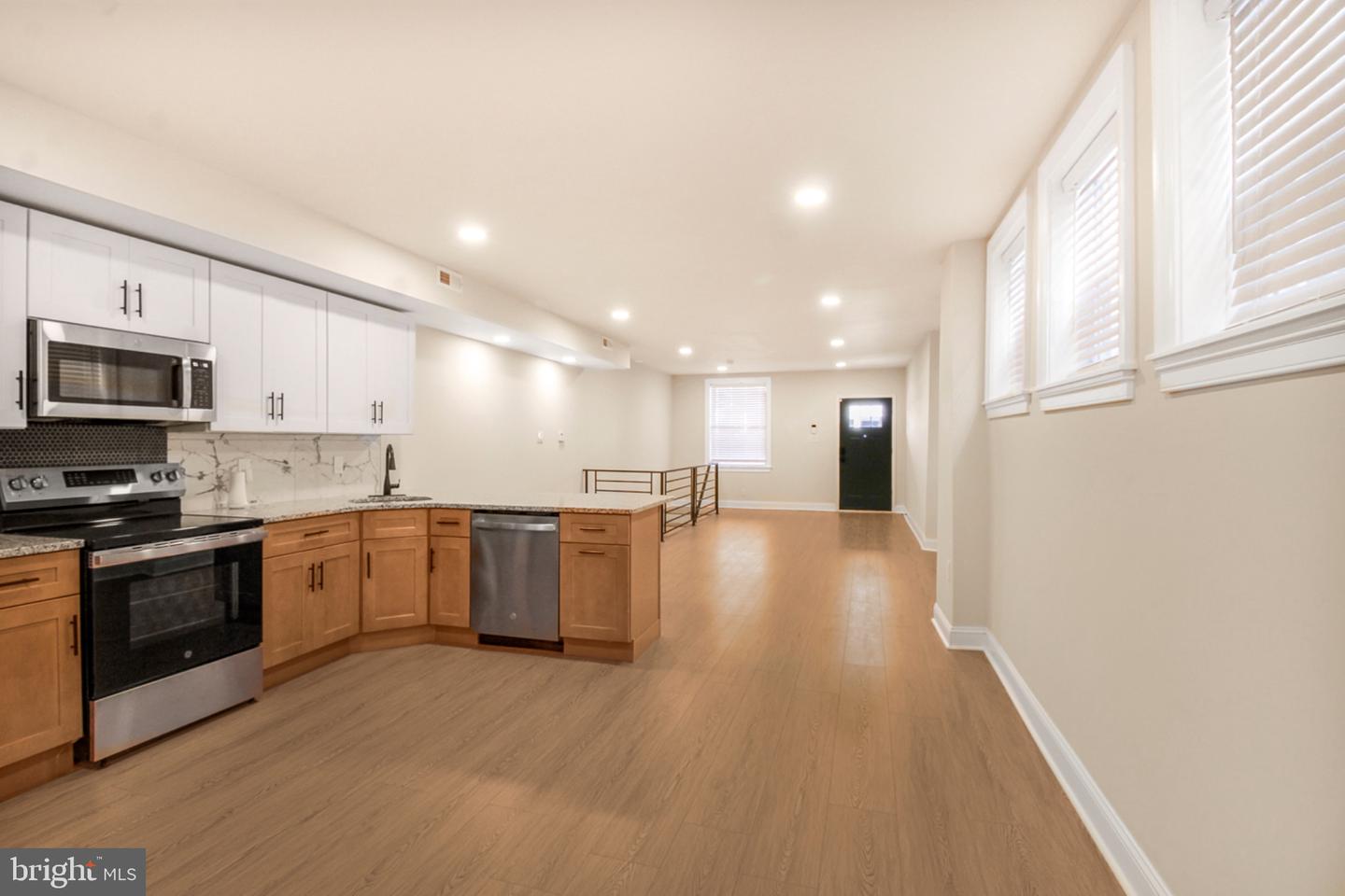 1402 S 54th St Property Photo 5