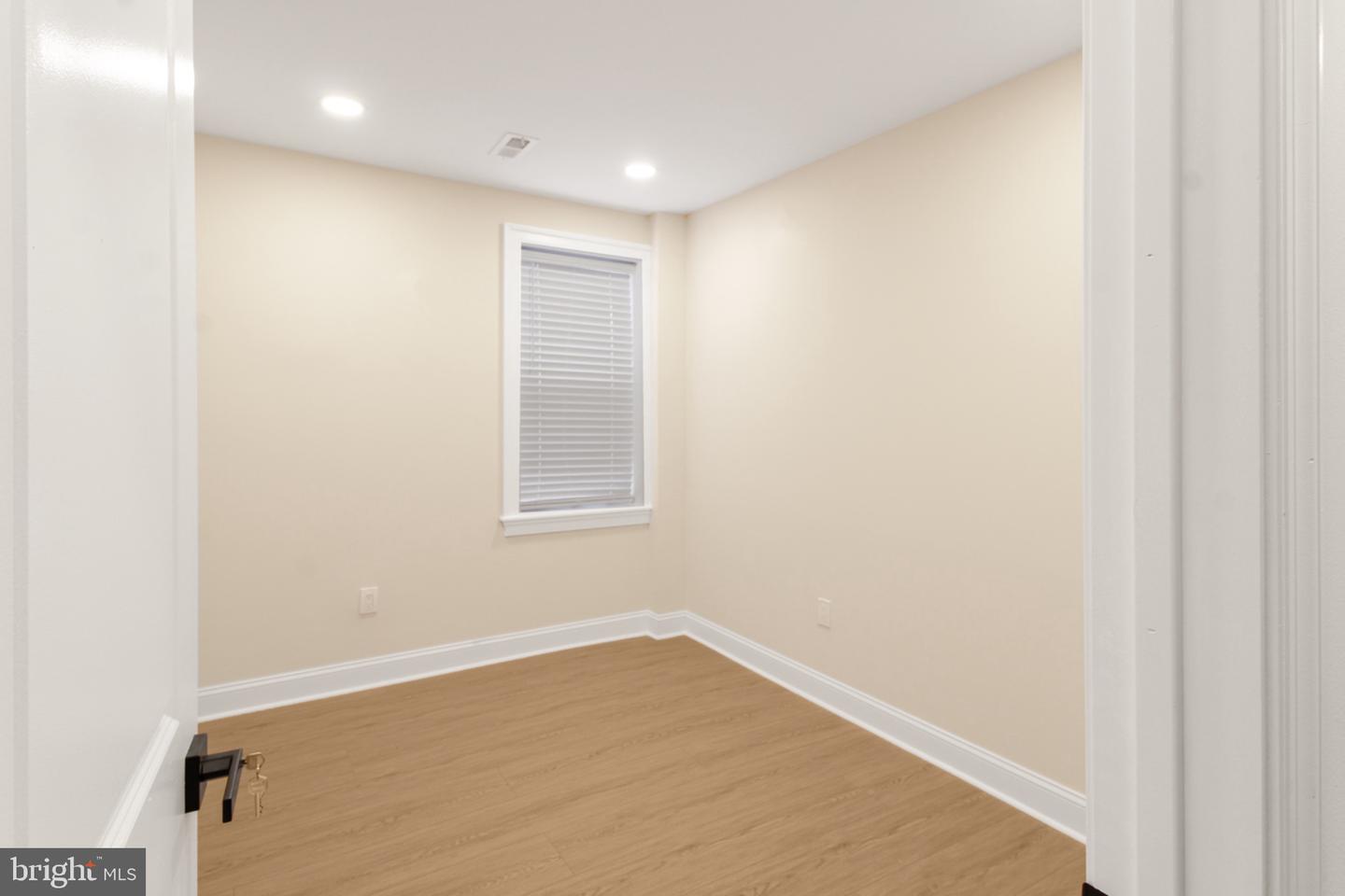 1402 S 54th St Property Photo 24