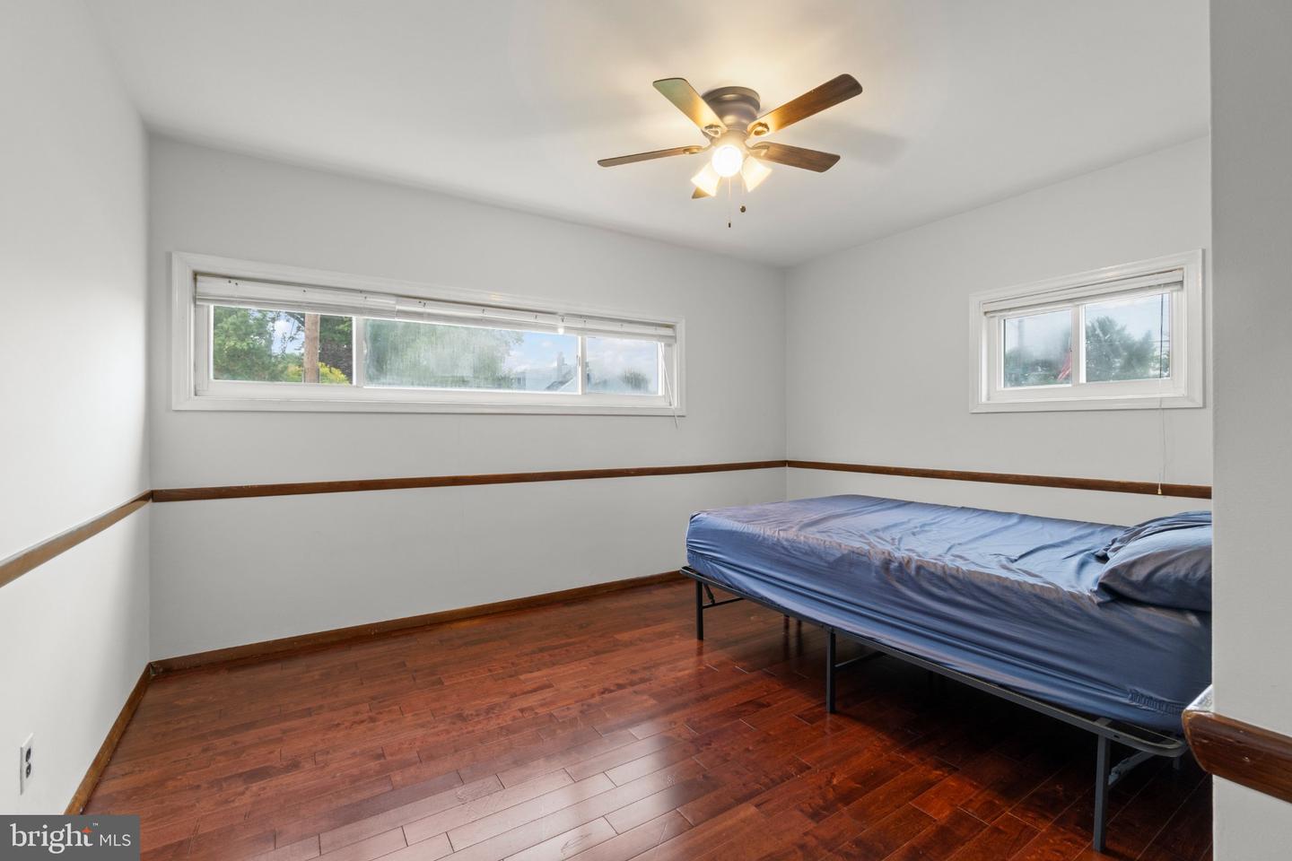 11405 Gifford Ave Property Photo 10