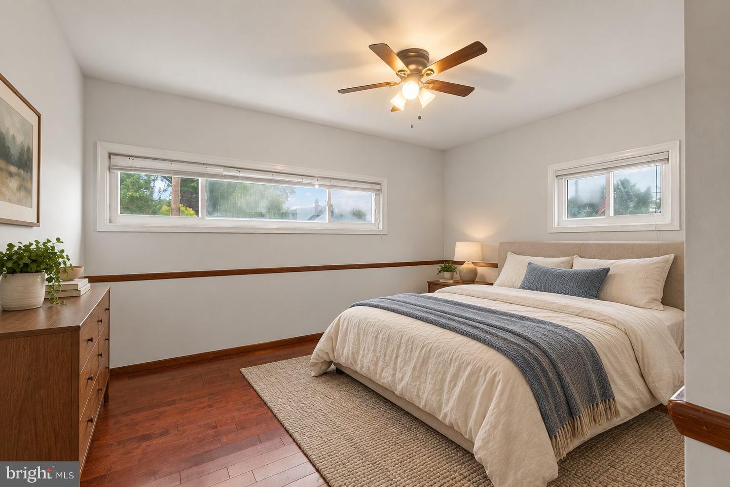 11405 Gifford Ave Property Photo 11