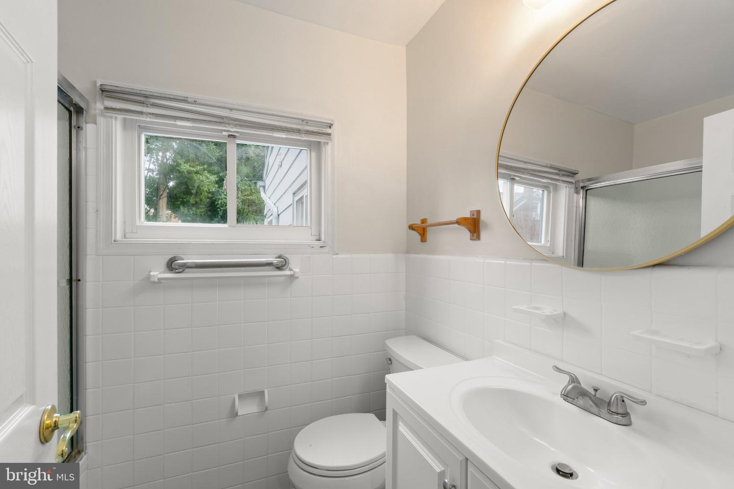 11405 Gifford Ave Property Photo 14