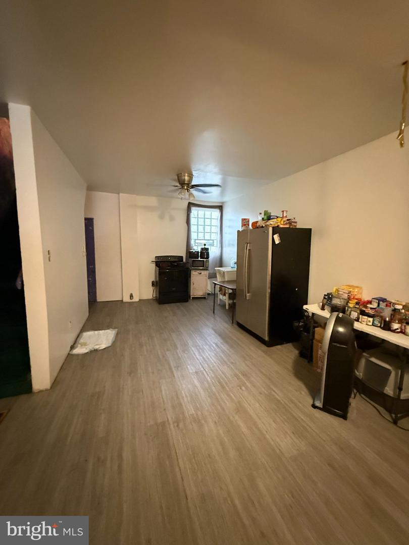 46 N Peach St Property Photo 7