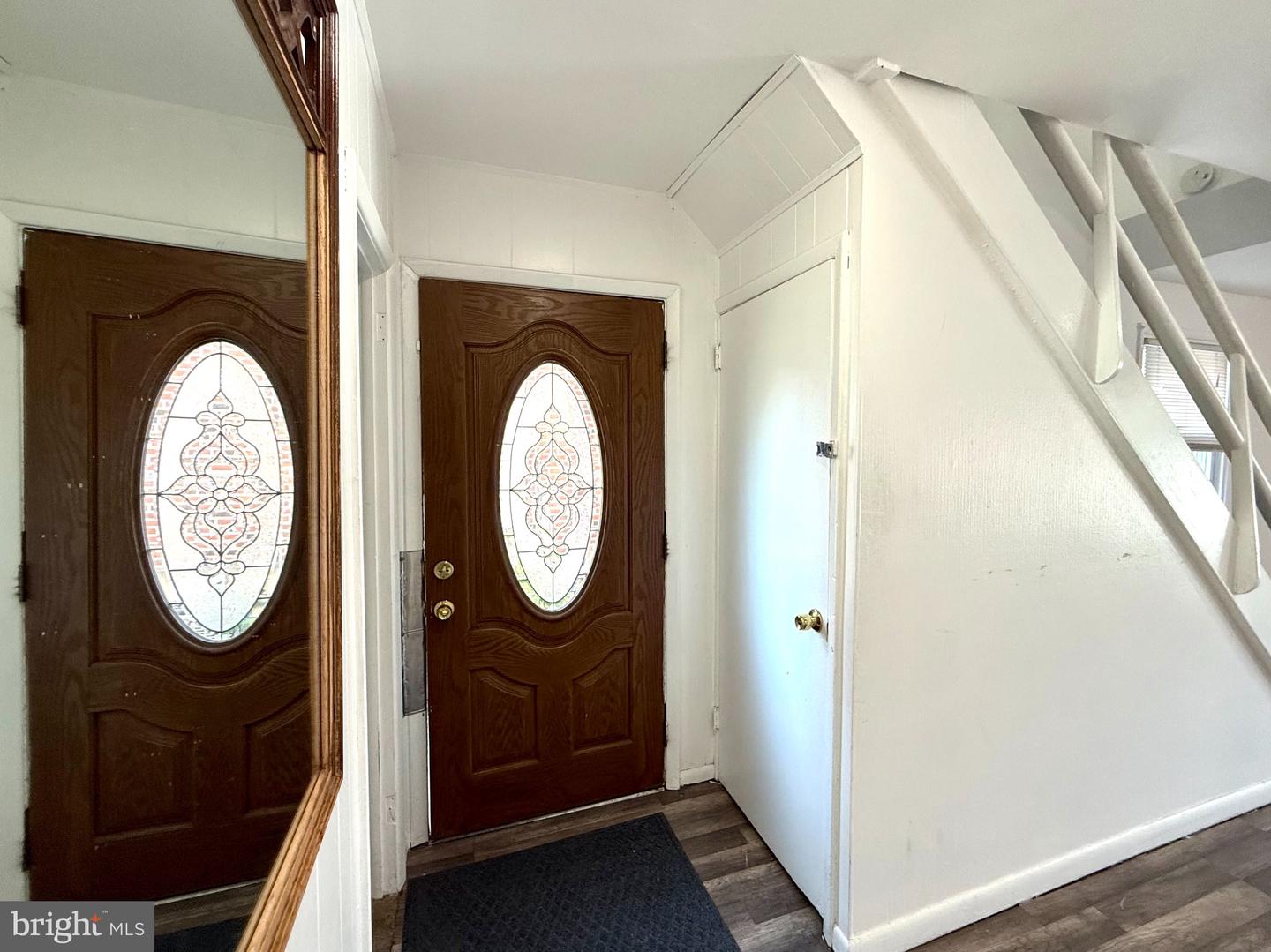 1413 Southampton Rd Property Photo 7