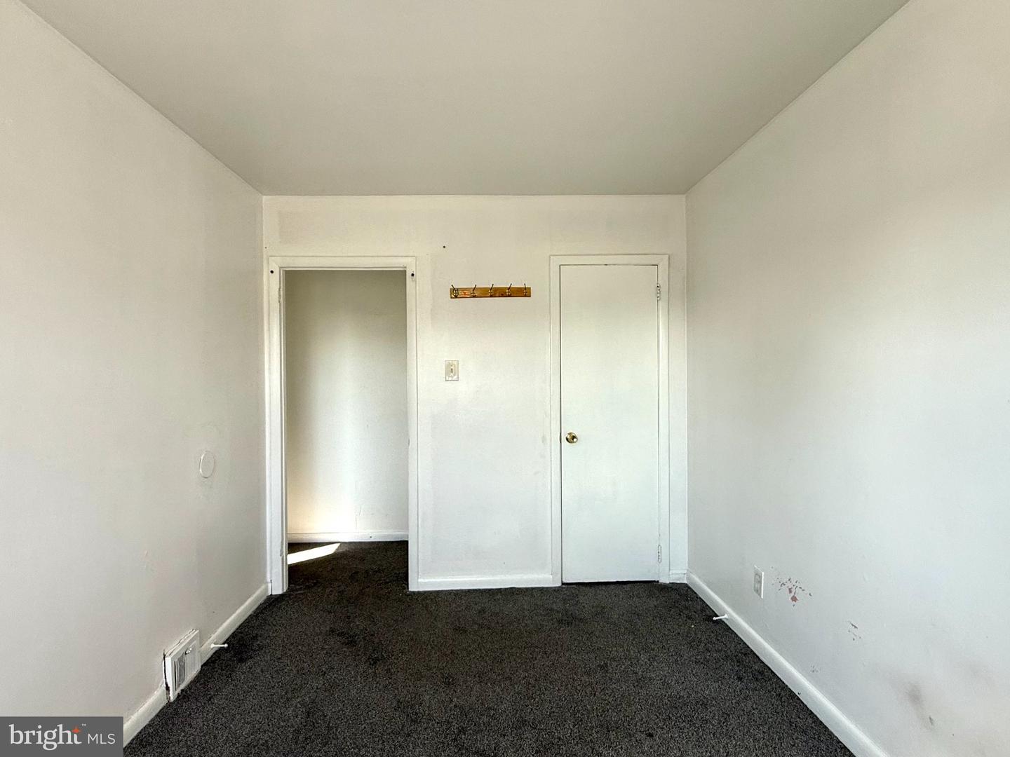 1413 Southampton Rd Property Photo 15