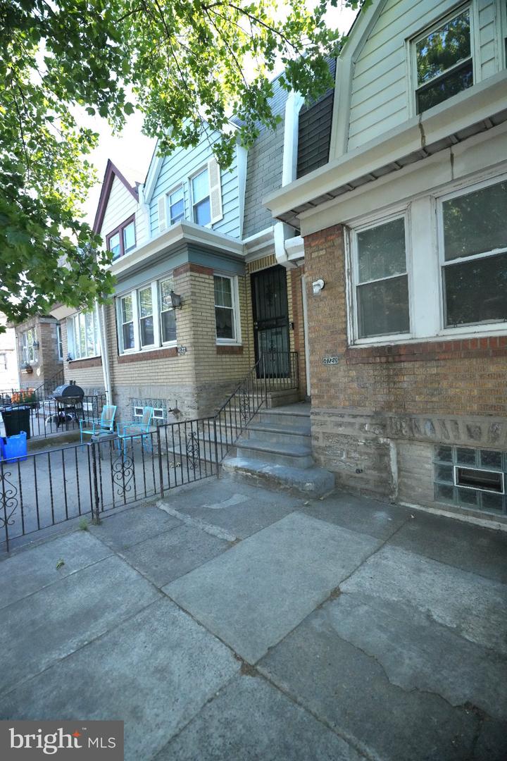 4120 Robbins St Property Photo 1
