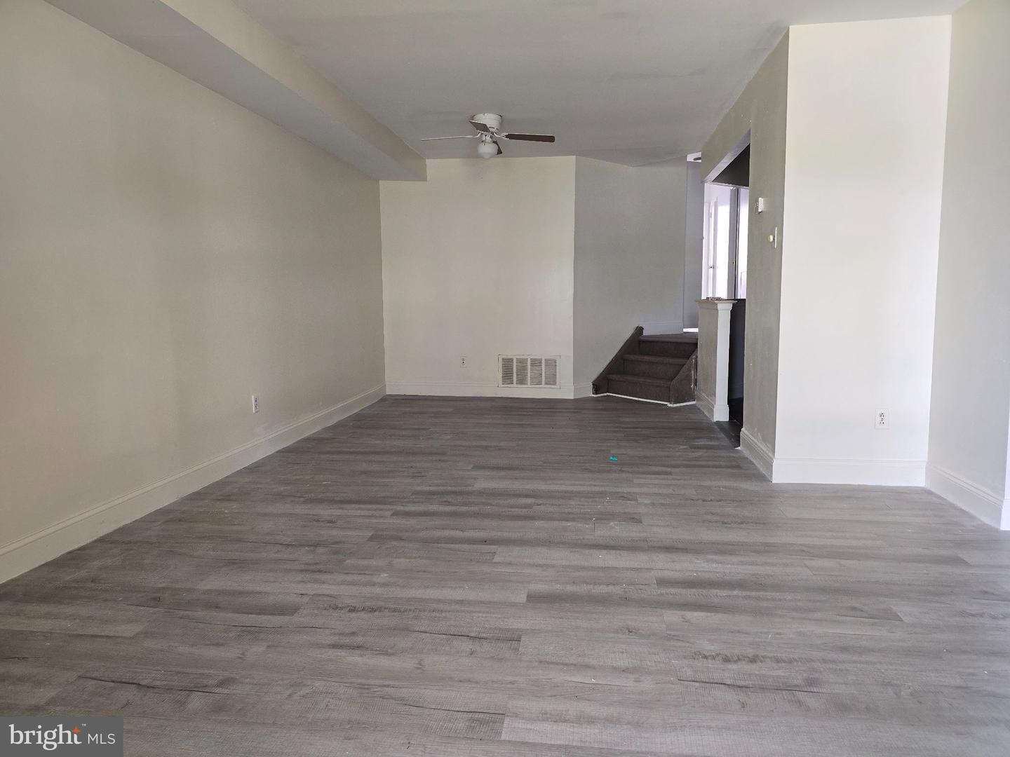 7528 E Roosevelt Blvd S Property Photo 11
