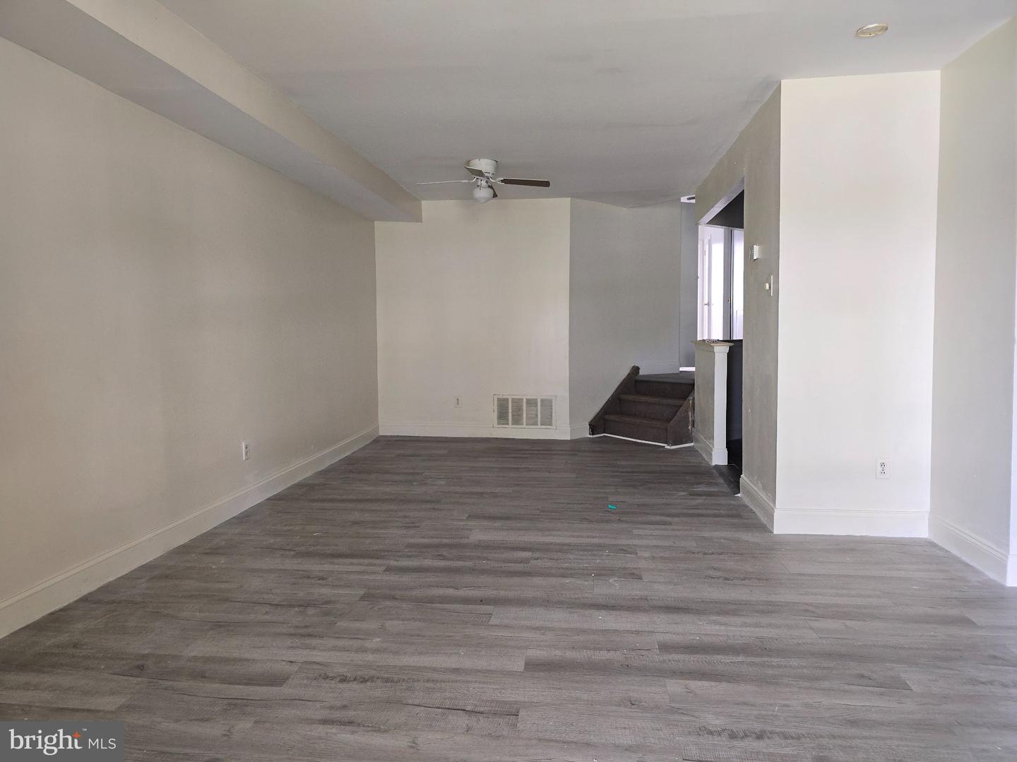 7528 E Roosevelt Blvd S Property Photo 12
