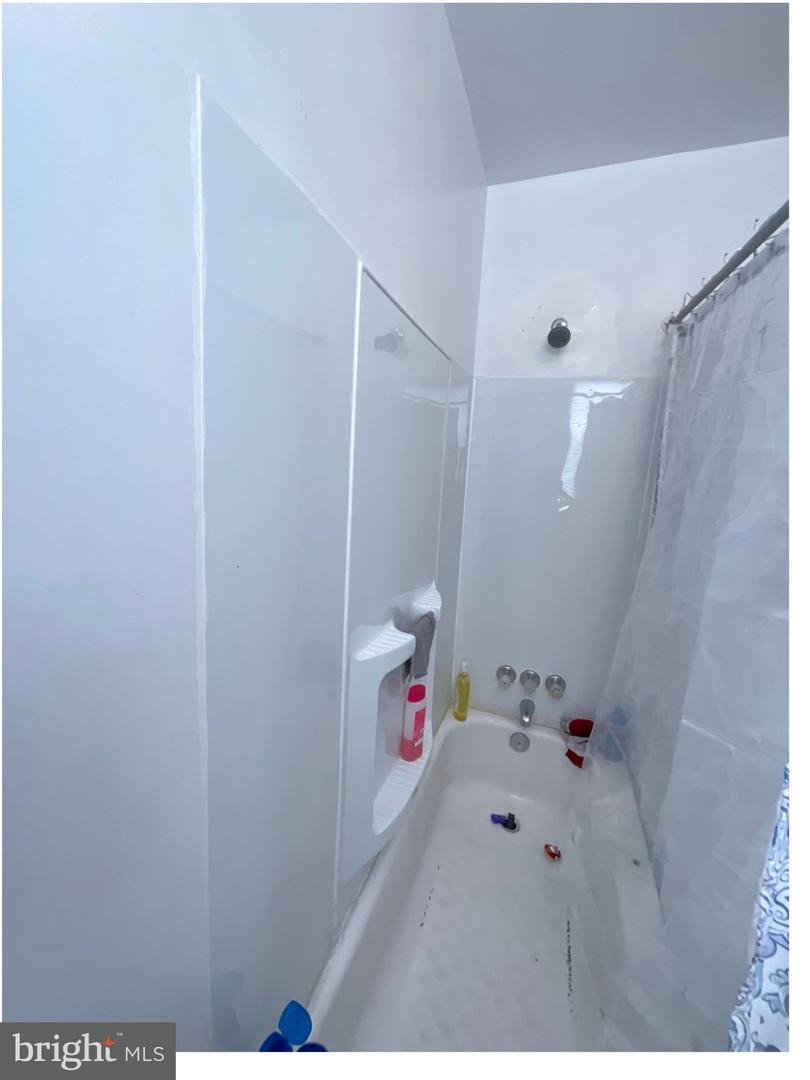719 N 49th St Property Photo 15