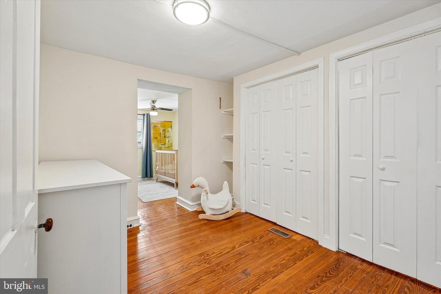 223 Grape St Property Photo 14